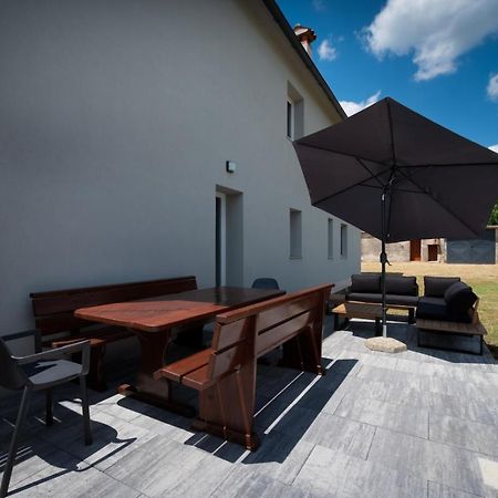 Villa Slivari Nedescina ภายนอก รูปภาพ