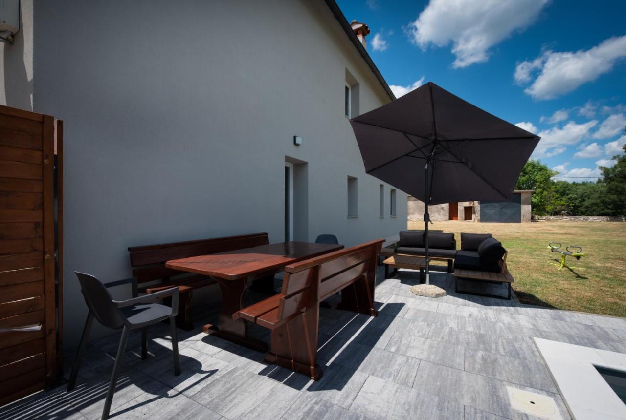 Villa Slivari Nedescina ภายนอก รูปภาพ