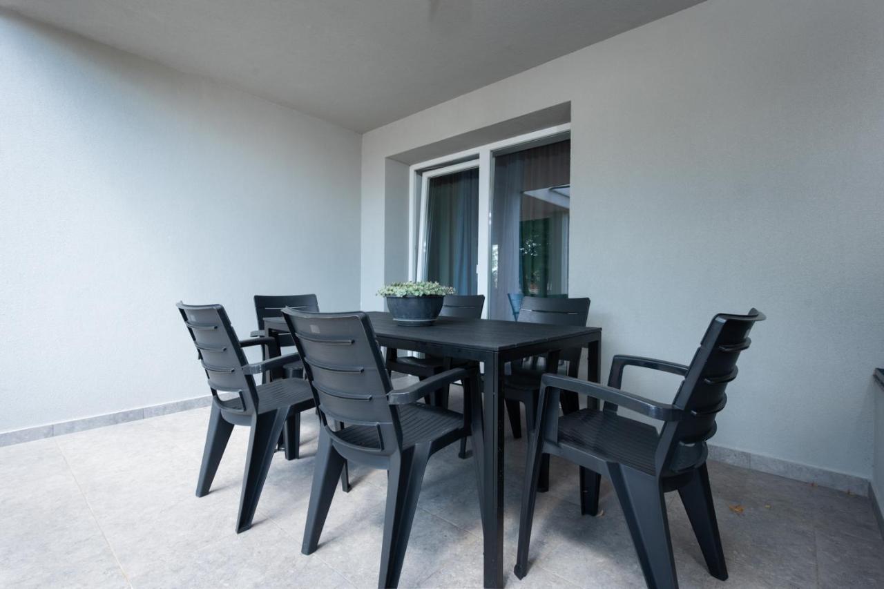 Villa Slivari Nedescina ภายนอก รูปภาพ